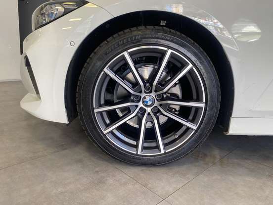 BMW-320i-2.0 16V TURBO FLEX SPORT GP AUTOMÁTICO BMW-320i-2024