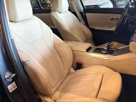 BMW-320i-2.0 16V TURBO GASOLINA M SPORT AUTOMÁTICO BMW-320i-2019