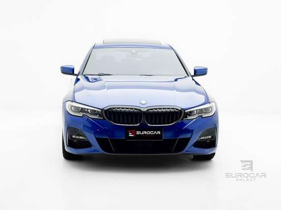 BMW-320i-2020