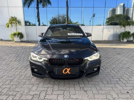 BMW-320i-2018