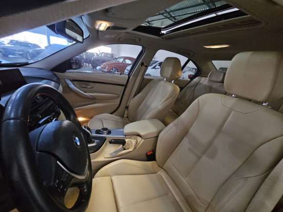 BMW-328i-2016