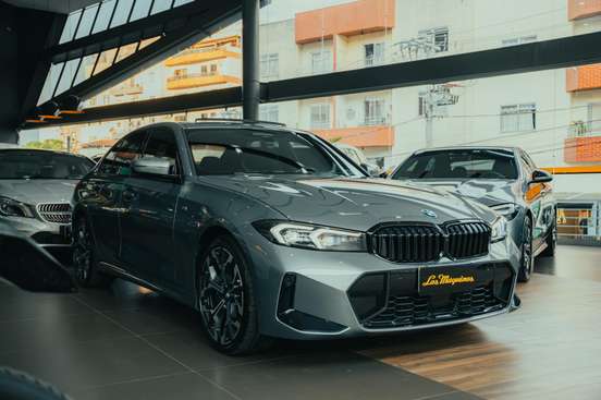 BMW-330e-2024