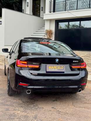 BMW-330i-2019