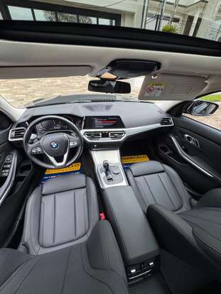 BMW-330i-2019