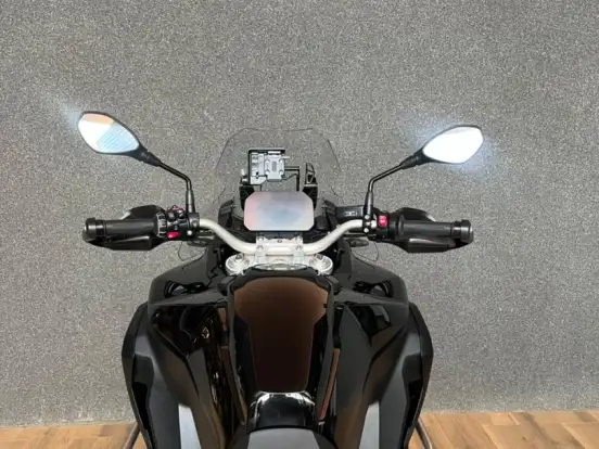 BMW-F 900 GS ADVENTURE BMW-F 900 GS ADVENTURE-2025