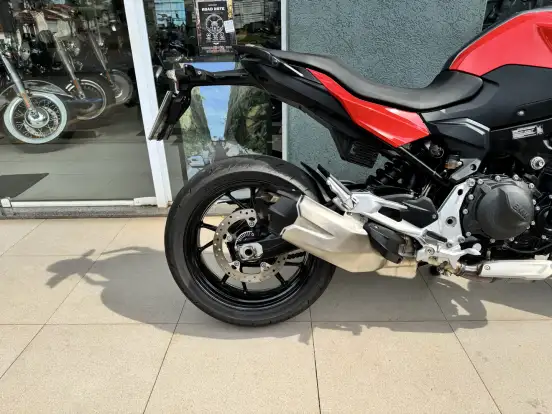 BMW-F 900 R SPORT PLUS-2024