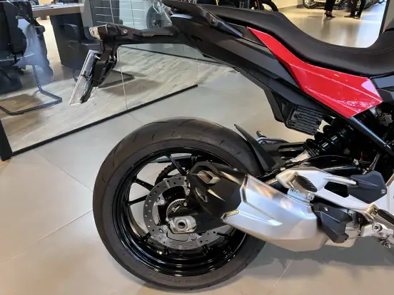 BMW-F 900 R SPORT PLUS BMW-F 900 R SPORT PLUS-2024