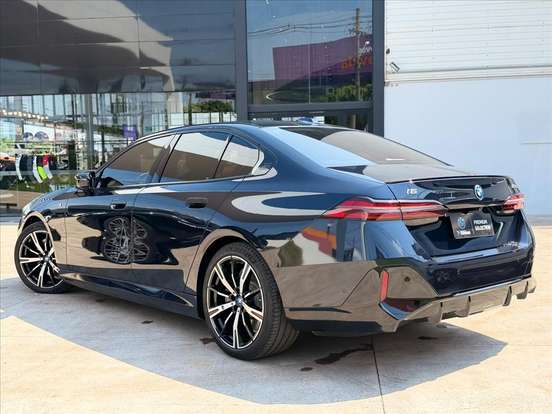 BMW-i5-2024