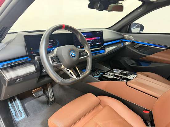 BMW-i5-ELÉTRICO XDRIVE60 M SPORT BMW-i5-2024