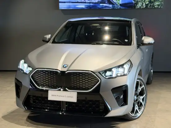 BMW-iX2-2025