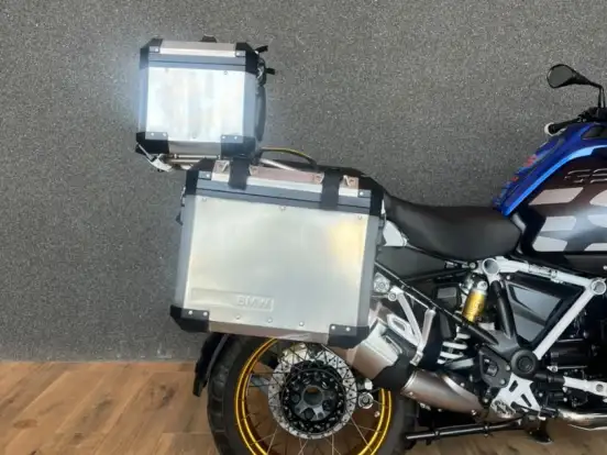 BMW-R 1250 GS ADVENTURE PREMIUM RALLYE BMW-R 1250 GS ADVENTURE PREMIUM RALLYE-2024