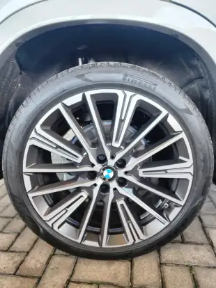 BMW-X1-2025