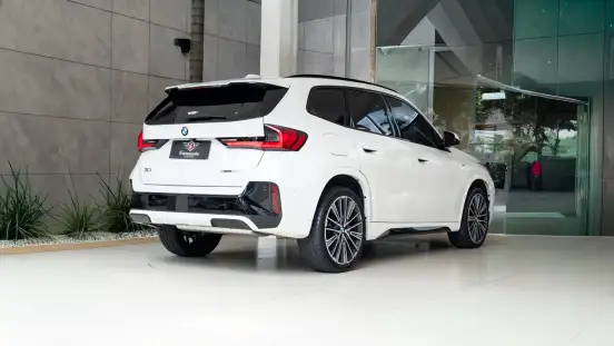BMW-X1-2024