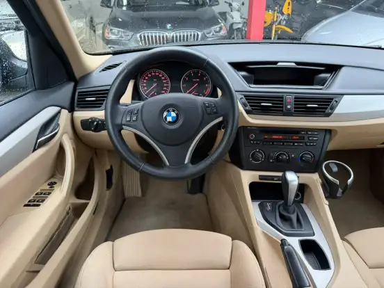 BMW-X1-2.0 18I GP 4X2 16V GASOLINA 4P AUTOMÁTICO BMW-X1-2011