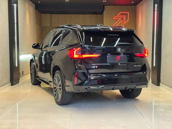 BMW-X1-2024