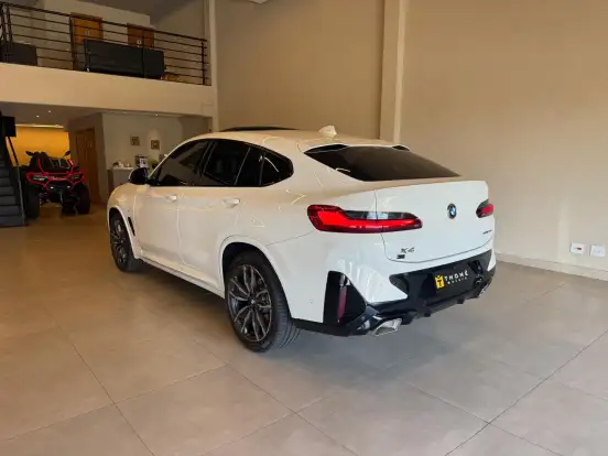 BMW-X4-2024