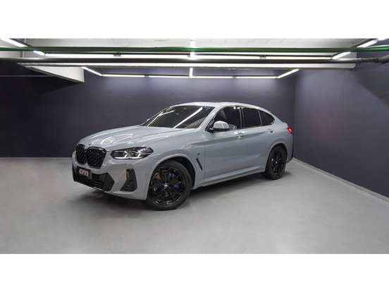 BMW-X4-2023