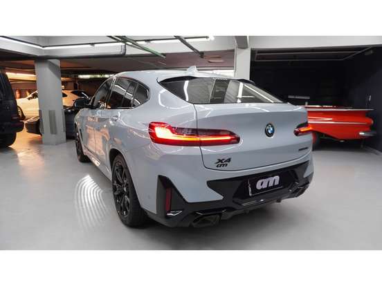 BMW-X4-2023