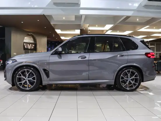 BMW-X5-3.0 I6 TURBO HÍBRIDO XDRIVE50E M SPORT AUTOMÁTICO BMW-X5-2023