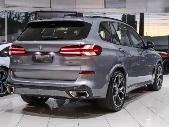 BMW-X5-3.0 I6 TURBO HÍBRIDO XDRIVE50E M SPORT AUTOMÁTICO BMW-X5-2023