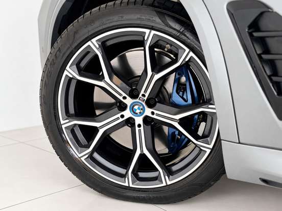 BMW-X5-3.0 I6 TURBO HÍBRIDO XDRIVE50E M SPORT AUTOMÁTICO BMW-X5-2024