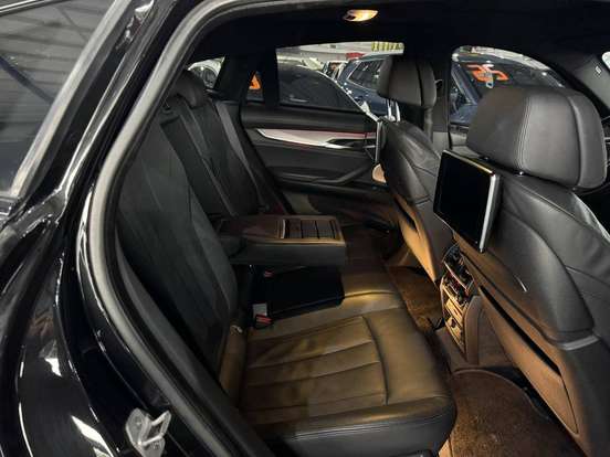 BMW-X6-4.4 50I 4X4 COUPÉ 8 CILINDROS 32V BI-TURBO GASOLINA 4P AUTOMÁTICO BMW-X6-2015