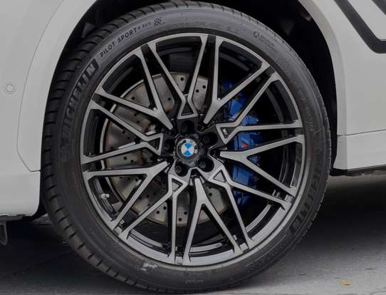 BMW-X6-2023