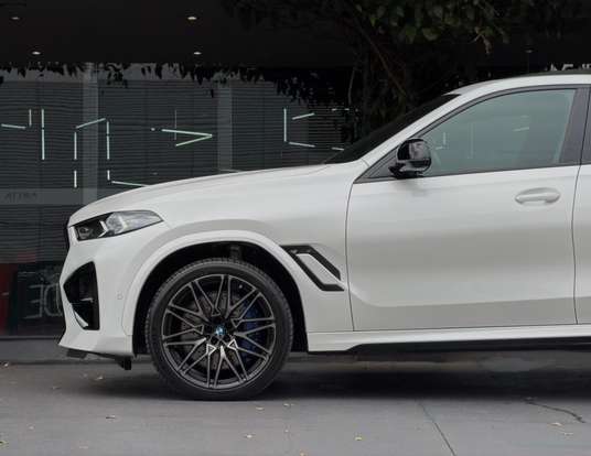 BMW-X6-2023