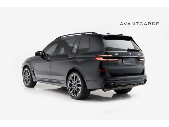 BMW-X7-4.4 V8 GASOLINA M60i STEPTRONIC BMW-X7-2024
