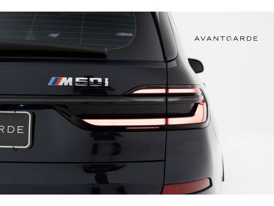 BMW-X7-4.4 V8 GASOLINA M60i STEPTRONIC BMW-X7-2024