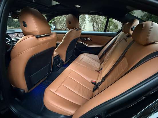 BMW-320i-2020