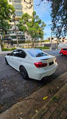 BMW-320i-2016