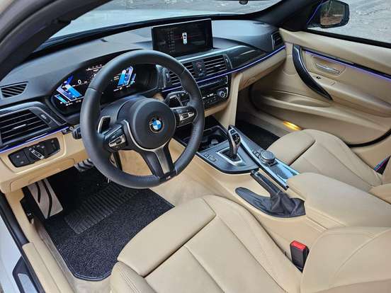 BMW-320i-2016