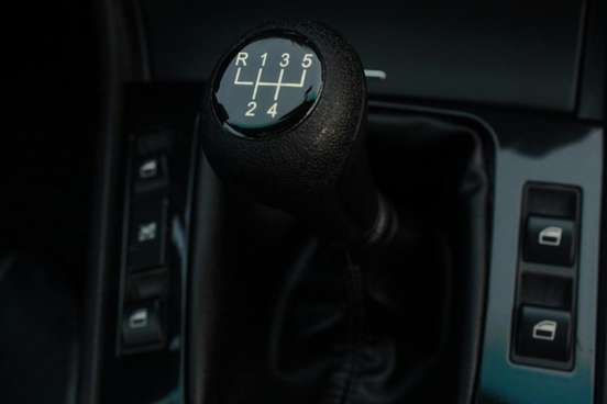 BMW-323i-2000