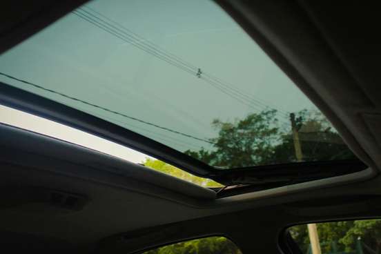 BMW-323i-2000