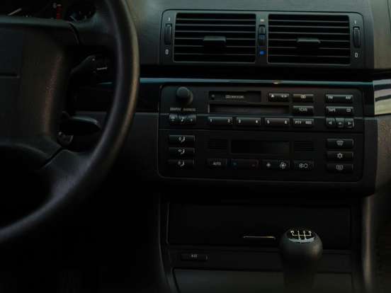 BMW-323i-2.5 SPORT COMPACT 24V GASOLINA 2P MANUAL BMW-323i-2000