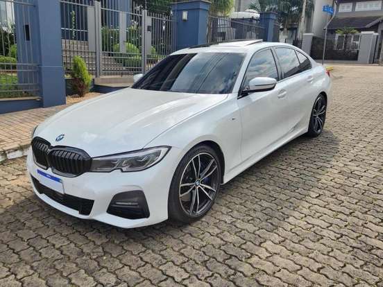 BMW-330i-2.0 16V TURBO GASOLINA M SPORT AUTOMÁTICO BMW-330i-2019