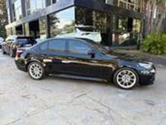 BMW-550i-4.8 SPORT SEDAN V8 32V GASOLINA 4P AUTOMÁTICO BMW-550i-2007