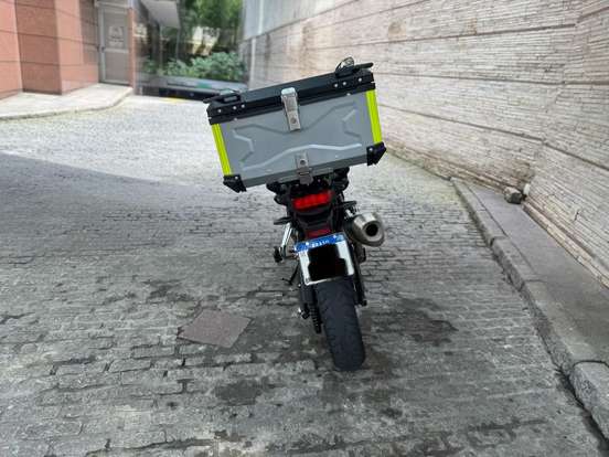 BMW-F 800 GS-2024