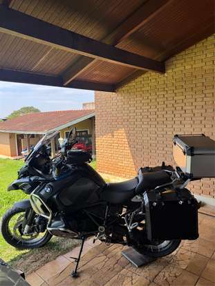 BMW-R 1250 GS ADVENTURE TRIPLE BLACK-2024