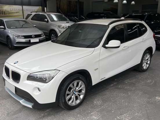 BMW-X1-2.0 16V GASOLINA SDRIVE18I TOP 4P AUTOMÁTICO BMW-X1-2012