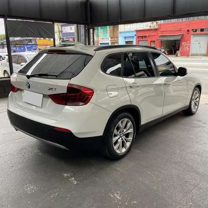 BMW-X1-2012