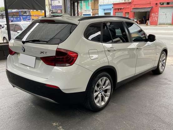 BMW-X1-2.0 16V GASOLINA SDRIVE18I TOP 4P AUTOMÁTICO BMW-X1-2012
