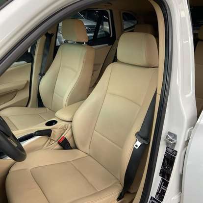 BMW-X1-2012