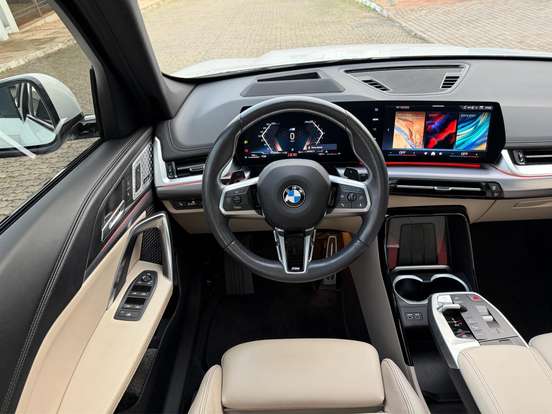 BMW-X1-2.0 16V TURBO GASOLINA SDRIVE20I M SPORT STEPTRONIC BMW-X1-2024