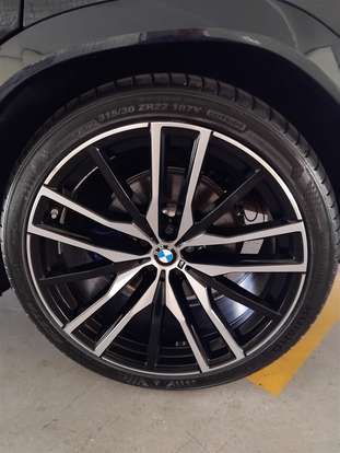 BMW-X6-2022