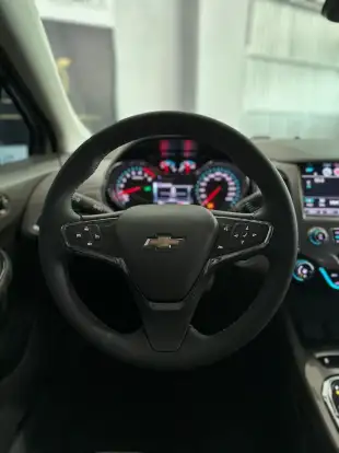 CHEVROLET-CRUZE-2018