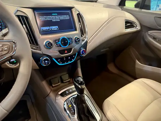 CHEVROLET-CRUZE-2018