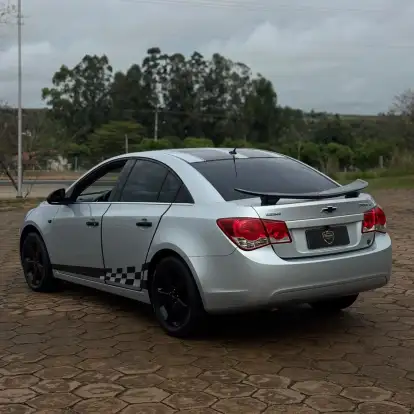 CHEVROLET-CRUZE-2011