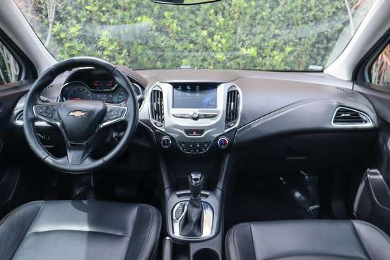 CHEVROLET-CRUZE-2018